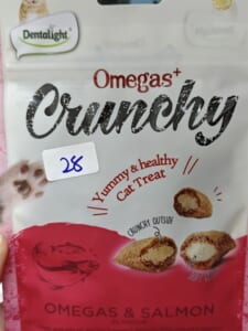 Bánh thưởng mèo Dentaligh Cat bổ sung Omega 60g